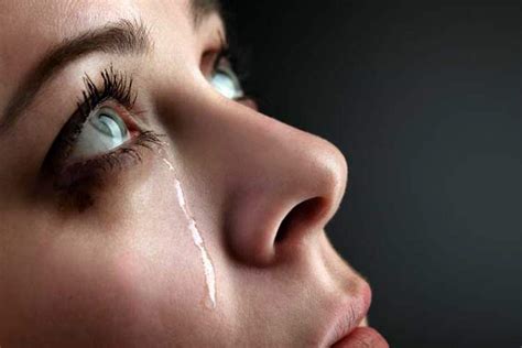 rüyada tanıdık bir kadının ağladığını görmek